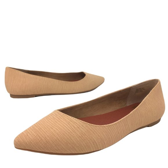 BC REBEL SLIP ON FLATS POINTED TOE ASYMMETRICAL VAMP NEUTRAL NUDE SIZE 7 NWT - Picture 4 of 16